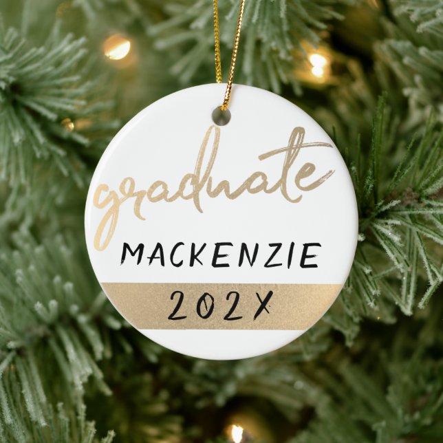 Goldabschluss | Elegant Sepia Hand Lettered Grad Keramik Ornament (Baum)