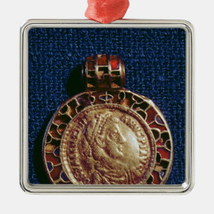 Goldanhänger in Form einer Münze Ornament Aus Metall