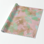 Goldblättrige Korallenblättern rosa Geschenkpapier<br><div class="desc">Glam zarte rosa Koralle,  grüne Minze und goldene Herbstblattdächer,  mit Imitaten goldenen Folie,  verstreuten Blätter und subtil bedrückter Textur. Die verstreuten Blätter werden aus echten Skelett-Blätter erstellt.</div>