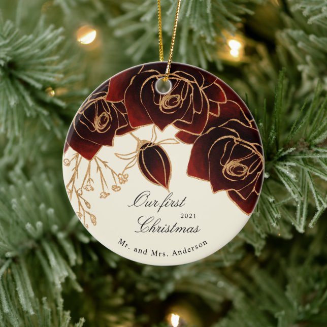 goldburgundische Rose unser erstes Weihnachtsfest- Keramik Ornament (Baum)