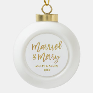 Goldbürsten-Skript-verheiratete u. fröhliche Keramik Kugel-Ornament