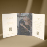 Goldcreme Foto Hochzeit RSVP Details QR-Code Dreifach Gefaltete Einladung<br><div class="desc">Moderne, minimale Typografie trendy Imitate Gold Typografie Elfenbein alles in einem Budget Hochzeitseinladung Vorlage mit 2 Fotos, uAwg, und Details mit dem Scannen von QR-Codes mit einem schicken angesagten Kalligraphie-Skript und transparenten Overlay. Einfach mit ein oder zwei benutzerdefinierten Fotos (Sie können das gleiche Foto auf beiden Seiten hochladen) und Gastinformationen...</div>