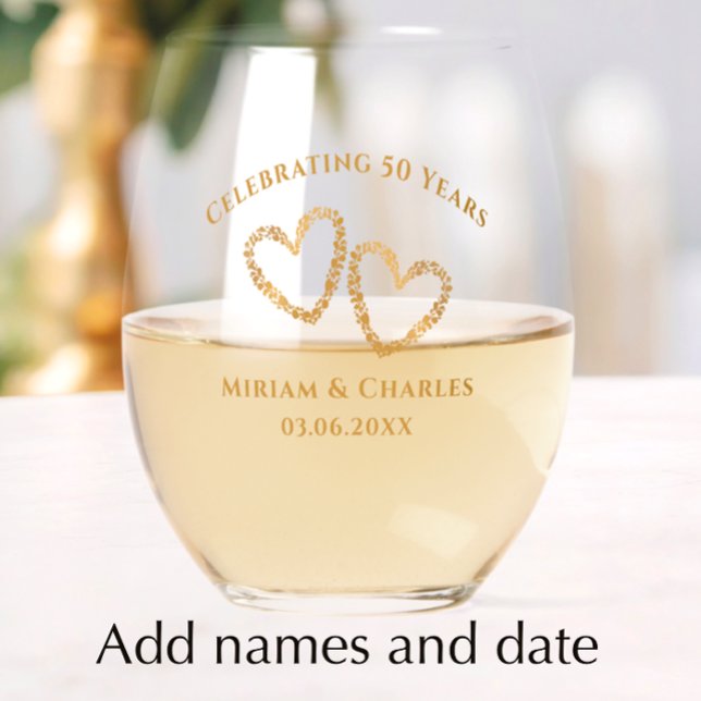 Golden 50 th Wedding Anniversary Heart Personalisi Weinglas Ohne Stiel (Add couple’s names and anniversary date for a unique custom keepsake glass 50th anniversary gift.)