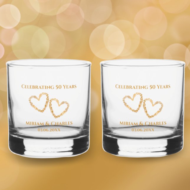 Golden 50 th Wedding Anniversary Heart Personalisi Whiskyglas (Add couple’s names and 50th anniversary date for golden heart keepsake gift glasses.
)