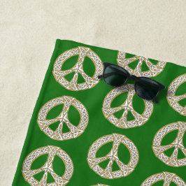 Golden and White Celtic Peace Sign Muster Strandtuch