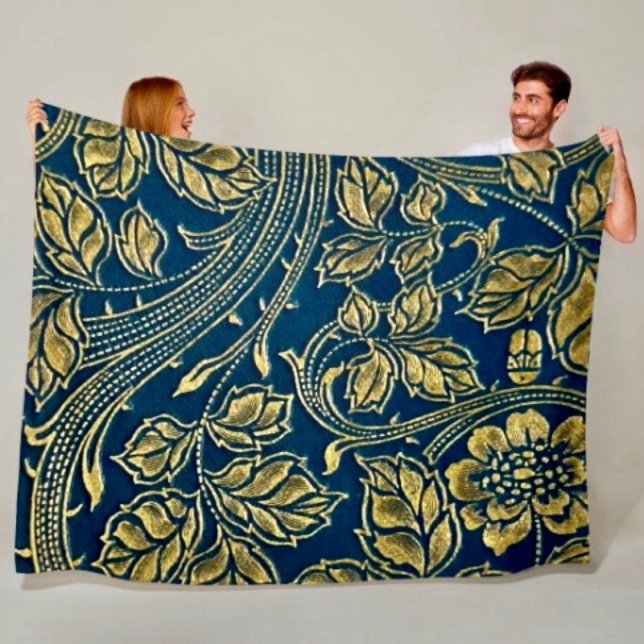 Golden Blossom Eleganz Fleece-Decke Fleecedecke (Throw Blanket Dimensions: 54"l x 38"w Material: 100% polyester; soft touch. 
)