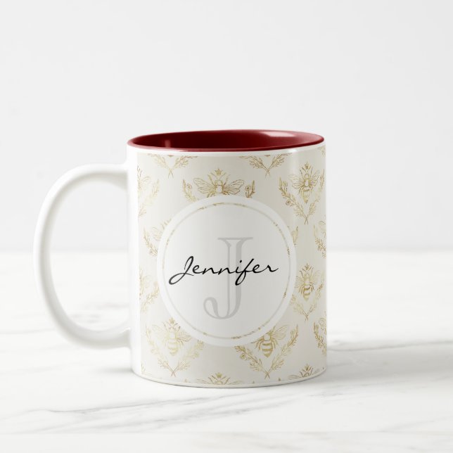 Golden Bumble Bee mit einem Kronmuster Monogramm Zweifarbige Tasse (Links)
