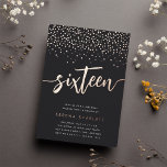 Golden Confetti 16 . Geburtstag Geburtstagsparty Folieneinladung<br><div class="desc">Feiern Sie ihren Meilenstein Geburtstag mit diesen schicken 16. Geburtstagsfeierlichkeiten mit "sechzehn" in der modernen Rose Goldfolie handgezeichneten Schriftzeichen und Konfetti überragt. Personalisieren Sie Ihre Party-Details unten. Eine unvergessliche,  luxuriöse Wahl für fabelhafte 16 . Geburtstag Geburtstagsfeiern.</div>