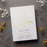 Golden Confetti 16 . Geburtstag Geburtstagsparty Folieneinladung<br><div class="desc">Feiern Sie ihren Meilenstein Geburtstag mit diesen schicken 16. Geburtstagsfeierlichkeiten mit "sechzehn" in der modernen Goldfolie handgezeichneten Schriftzeichen und Konfetti. Personalisieren Sie Ihre Party-Details unten. Eine unvergessliche,  luxuriöse Wahl für fabelhafte 16 . Geburtstag Geburtstagsfeiern.</div>