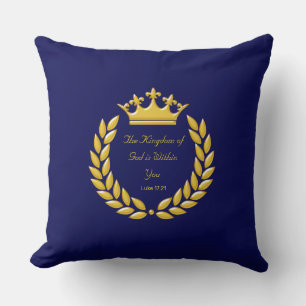 Golden Crown & Bible Verse über Navy Blue Kissen
