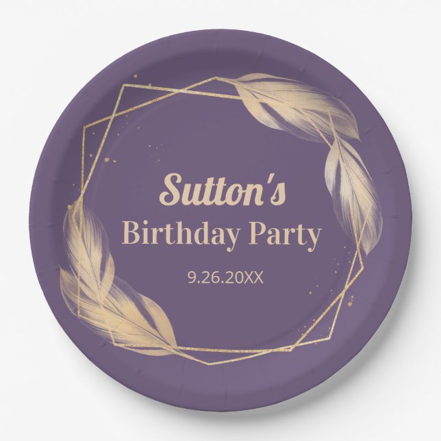 Golden Feathers on Plum Birthday Party Pappteller (Vorderseite)