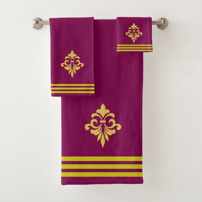 Golden Fleur de Lis, Three Stripes on Maroon Badhandtuch Set (Insitu)