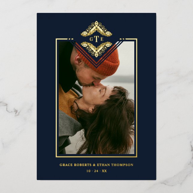 Golden Flourish Classic Ornament Photo Navy Blue Folieneinladung (Vorderseite)