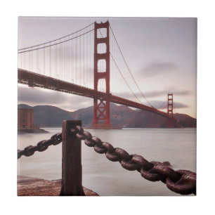 Golden gate bridge gegen Berge Fliese