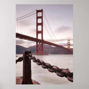 Golden Gate Bridge gegen Berge Poster