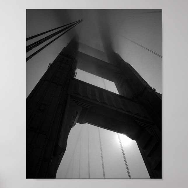 Golden Gate Bridge Tower in Fog - San Francisco Poster (Vorne)
