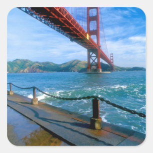 Golden Gate Bridge und San Francisco Bay Quadratischer Aufkleber