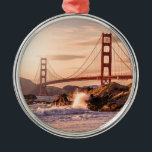 Golden Gate Bridge von Baker Beach Ornament Aus Metall<br><div class="desc">Dieses Foto beherbergt die Golden Gate Bridge in San Francisco, Kalifornien.</div>