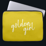 Golden Girl | Modern Gold Script Laptopschutzhülle<br><div class="desc">Einfaches,  stilvolles,  individuelles "goldenes Mädchen"-Design in modernem goldenen Schrift-Handschrift in minimalistischem Stil. Das perfekte Geschenk oder Accessoire für Ihr goldenes Familienmitglied oder Ihren Freund!</div>