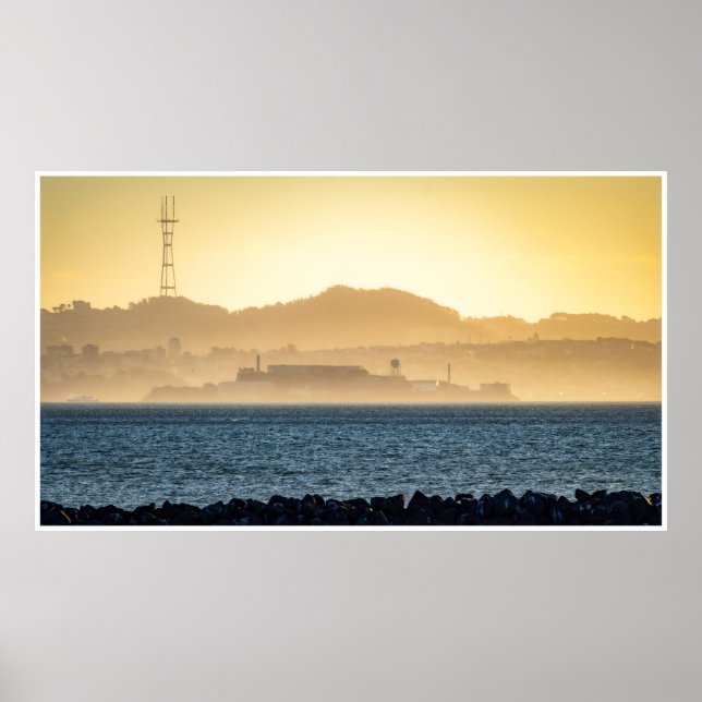Golden Haze Over Alcatraz Poster (Vorne)