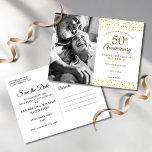 Golden Hearts Foto zum 50. Jubiläum Save the Date Ankündigungspostkarte<br><div class="desc">Mit zarten Goldherzen Konfetti können Sie mit Ihrem besonderen Foto und 50 Jahren goldener Jubiläum Save the Date Informationen in schicken Schriften personalisieren. Auf der Rückseite finden Sie zusätzliche Feierlichkeiten. Entwickelt von Thisisnotme©</div>