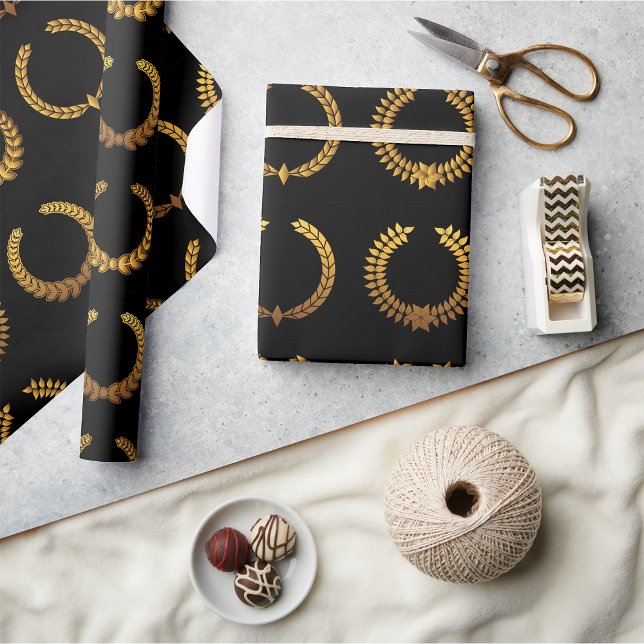 Golden Laurel Wreaths Wrapping Paper Geschenkpapier (Von Creator hochgeladen)