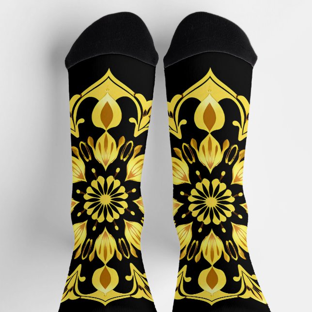Golden Mandala Design mit symmetrischen Mustern Socken (Oben)