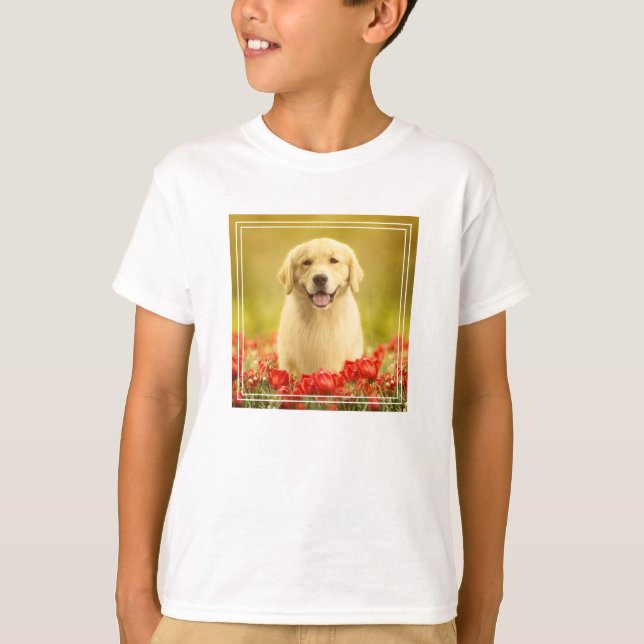 Golden Retirever in Roten Blume T-Shirt (Vorderseite)