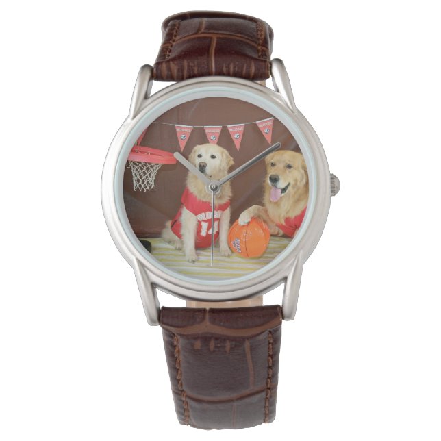 Golden Retriever Basketball Game Armbanduhr (Vorderseite)