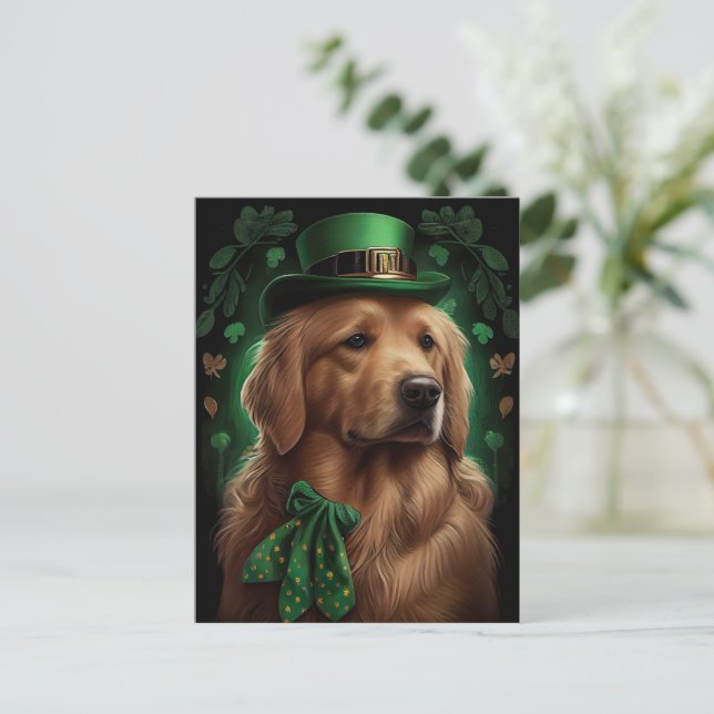 Golden Retriever Dog am St. Patrick's Day Postkarte (Stehend Vorderseite)