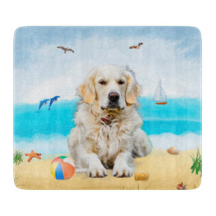 Golden Retriever Dog on Beach Schneidebrett