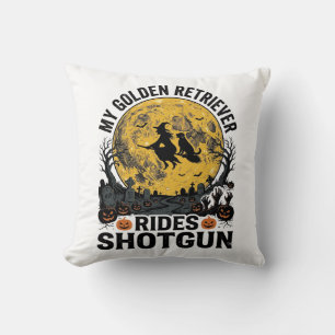 Golden Retriever fährt mit Shotgun Halloween Hexen Kissen
