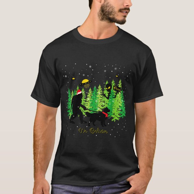 Golden Retriever Funny Bigfoot Christmas Alien Ufo T-Shirt (Vorderseite)