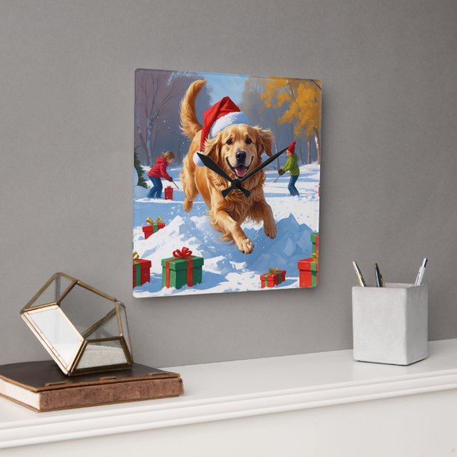 Golden Retriever im Schnee mit Weihnachtshut Quadratische Wanduhr (Büro)