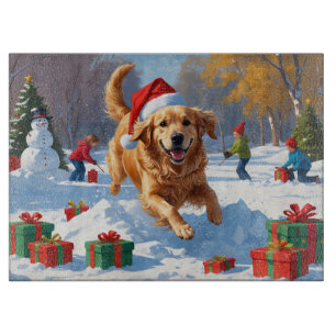Golden Retriever im Schnee mit Weihnachtsmütze Schneidebrett