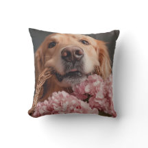 Golden Retriever mit Korb aus rosa Hydrangeas