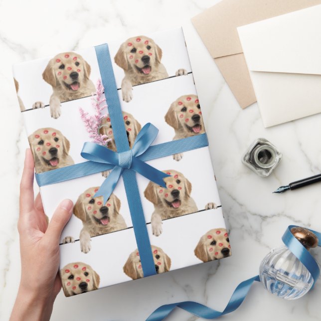 Golden Retriever mit Lipstick Kisses Geschenkpapier (Schenken)