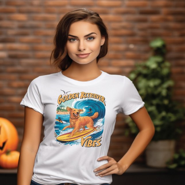 Golden Retriever Surfparadies T-Shirt (Von Creator hochgeladen)