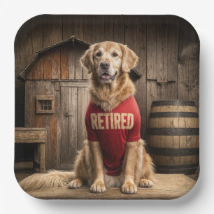 Golden Retriever Tragen ein rotes, müdes Shirt Pappteller