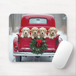 Golden Retriever Welpen im Weihnachtsverkehr Mousepad
