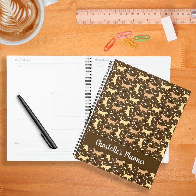 Golden Retrievers Red, Cream, Golden Dog Pattern Planer (Golden Retriever Dogs Pattern Monthly Weekly Planner in brown)