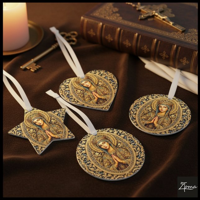 Golden Reverence Virgin Mary Ornament (Von Creator hochgeladen)