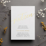Golden Script Sweet 16 Geburtstagsparty Folieneinladung<br><div class="desc">Feiern Sie ihren Meilenstein Geburtstag mit diesen schicken 16. Geburtstagsfeierlichkeiten mit "sechzehn" in der modernen Goldfolie handgezeichneten Schriftzeichen. Personalisieren Sie Ihre Party-Details unten. Eine unvergessliche,  luxuriöse Wahl für fabelhafte 16. Geburtstagsfeiern.</div>