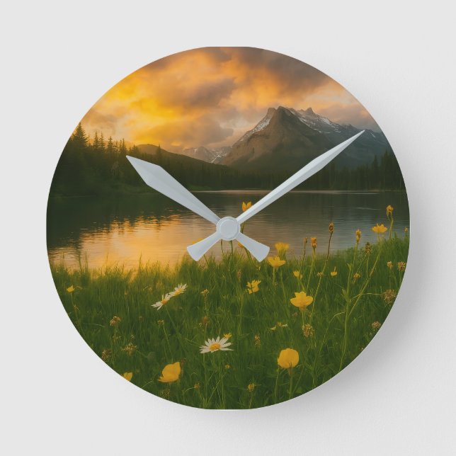 Golden Serenity: Mountain Lake  Runde Wanduhr (Vorderseite)
