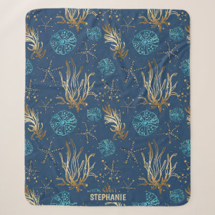 Golden Starfish & Coral Reef Muster auf Blue Sherpadecke