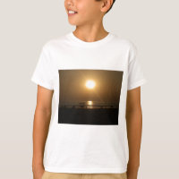 Golden Summer Sunset Reflektion am Strand