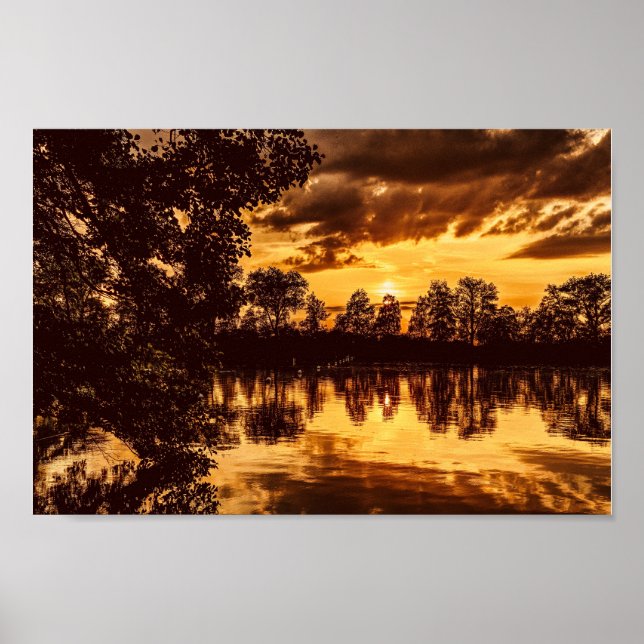 Golden Twilight Sunset Poster (Vorne)