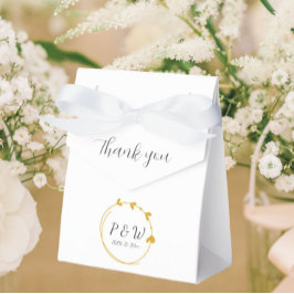 Golden Yellow Simple Heart Wreath Monogram Wedding Geschenkschachtel