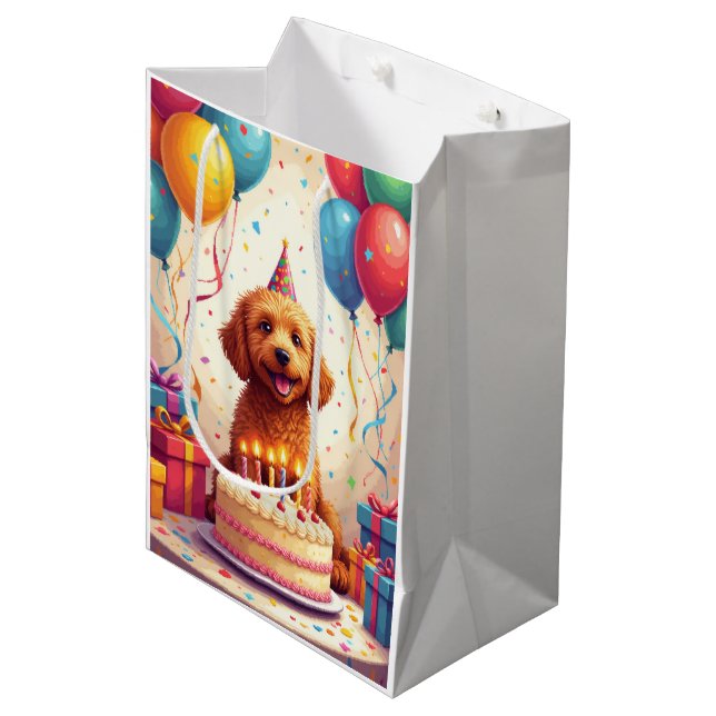 Goldendoodle Geburtstagsfeier Mittlere Geschenktüte (Vorderseite Schrägansicht)
