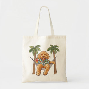 Goldendoodle-Hund in hawaiianischem Oberteil Tragetasche